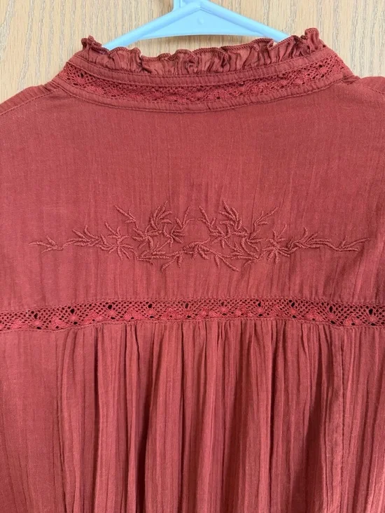 FREE PEOPLE EUC Sweet Memories Rust Crochet Lace Detail Blouse Women’s Size XS - Picture 5 of 10